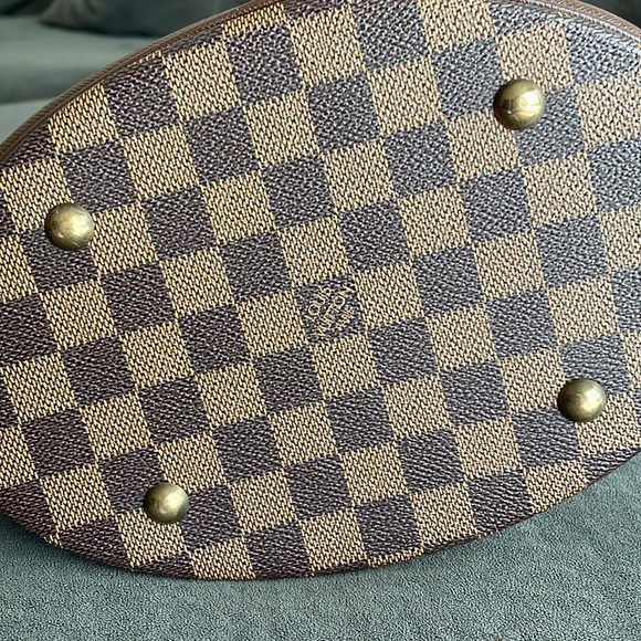 Louis Vuitton Damier Canvas Marais Bag with Accessories - Picture 2 of 7